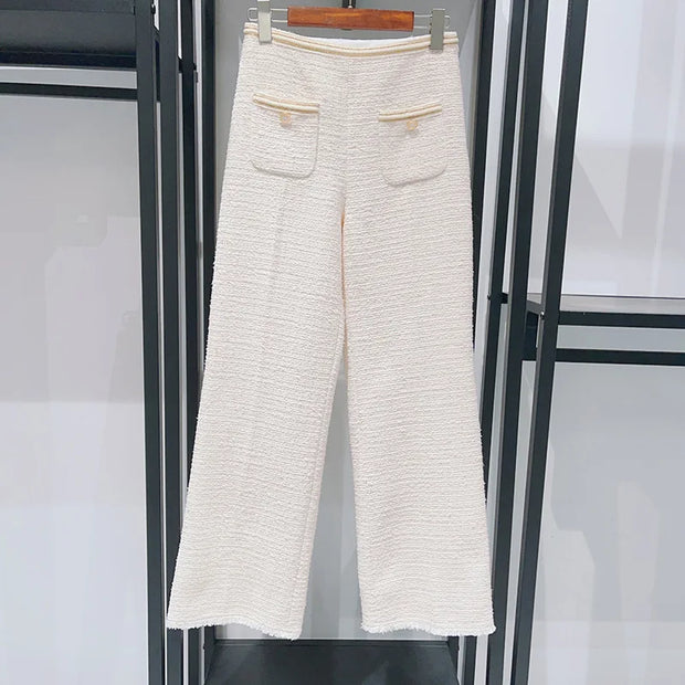 Short jackets slim-fitting elegant trousers
