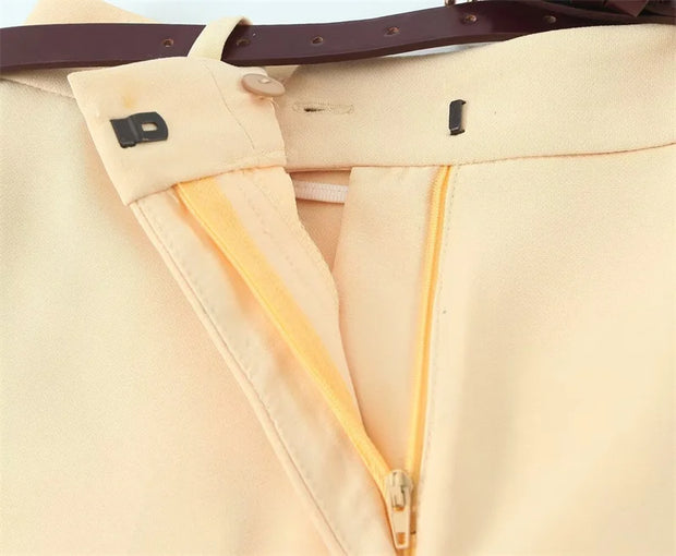 Yellow wide-leg trousers with belt decoration Casual commuting Stylish