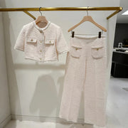 Short jackets slim-fitting elegant trousers